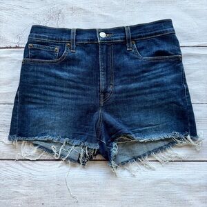 Levi Ultra High Rise Shorts Sz 29